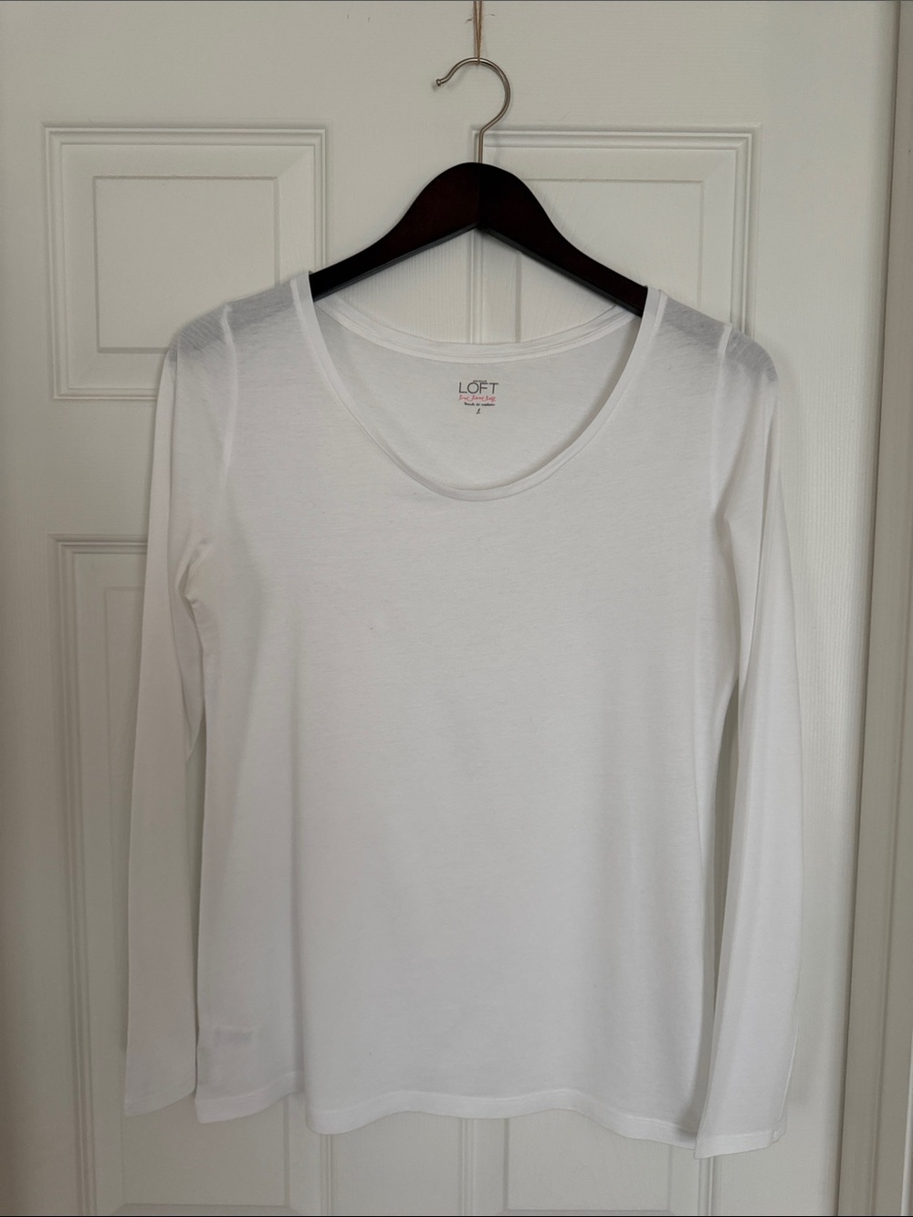 LOFT White Long-Sleeve Scoop Neck Tee